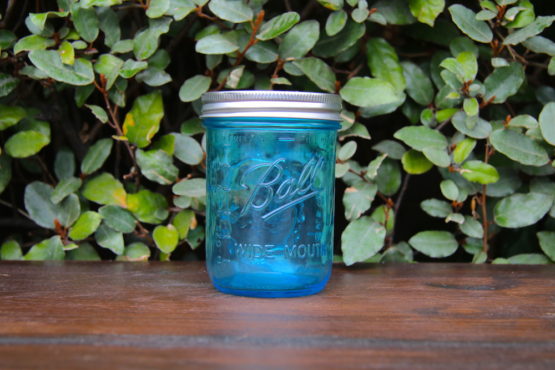 Location décoration mason jar bleu