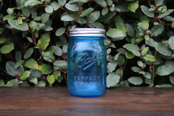 Location décoration mason jar bleu